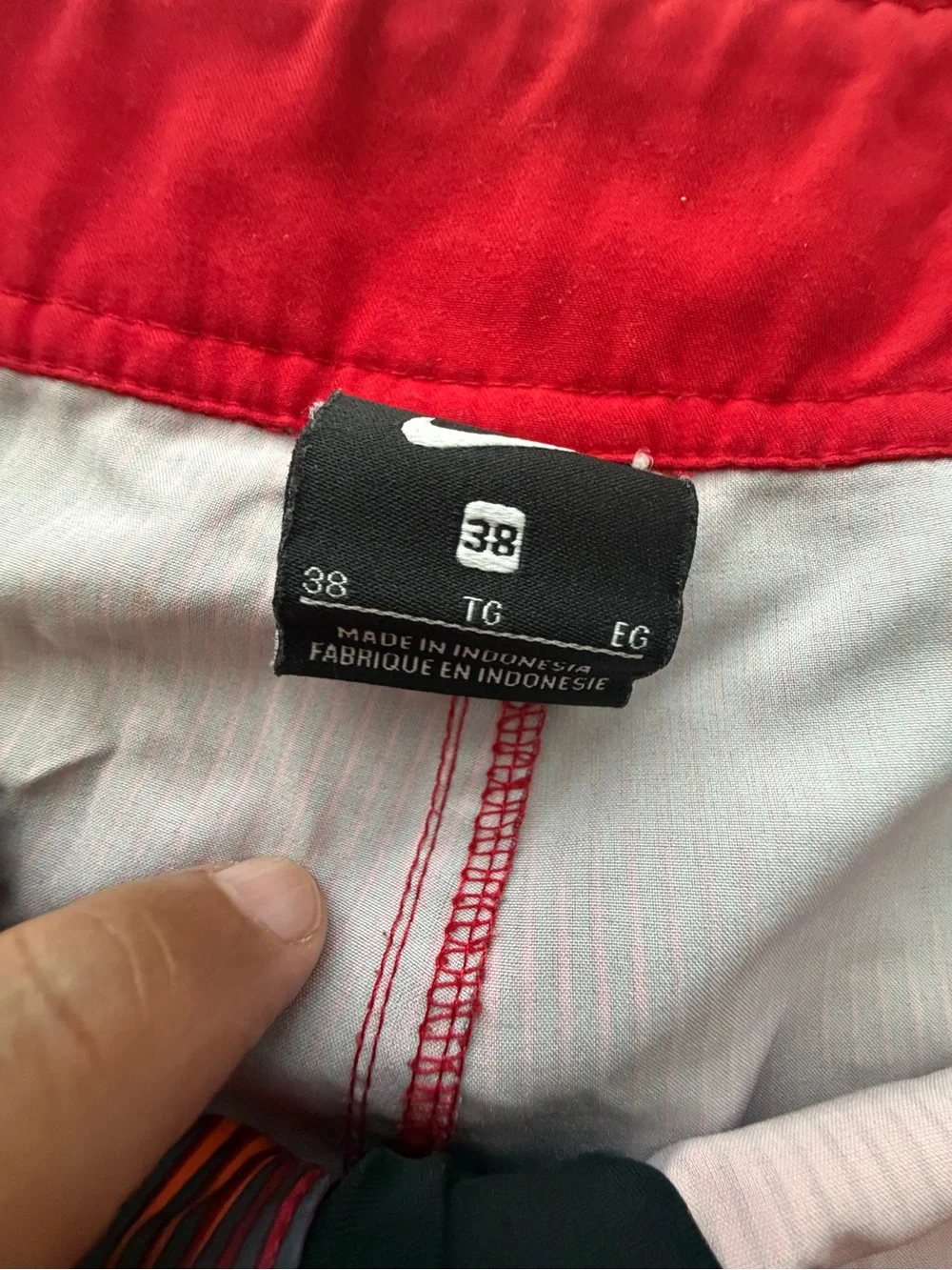Nike Mens Trunks Swim Board Shorts Size 38 Multicolor Striped Drawstring Pocket